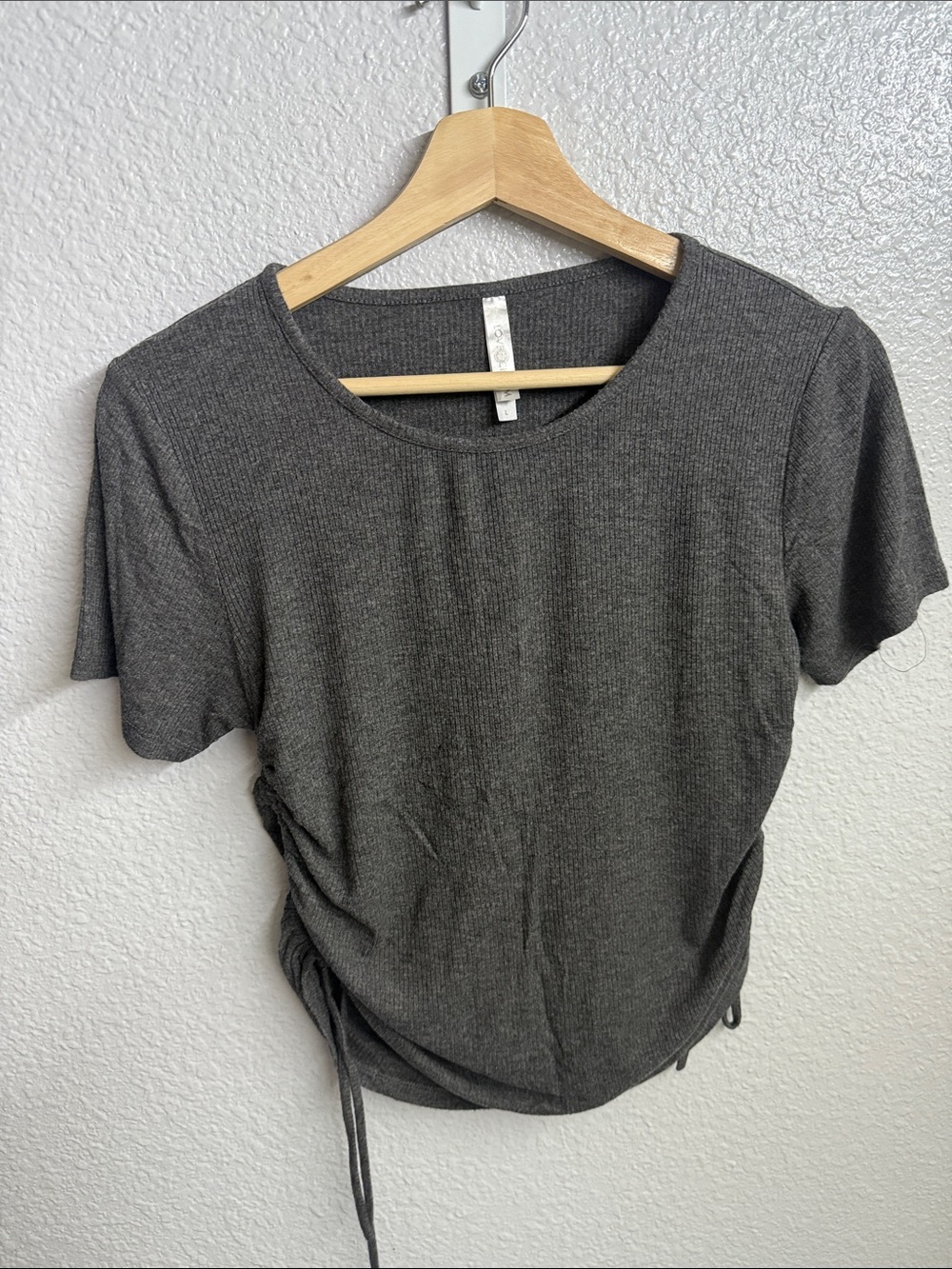 Women's Charcoal Side-Ruched Short Sleeve Top